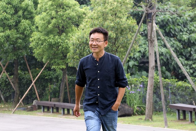 客座總編輯黃聲遠：輕快，但不急