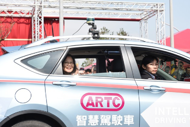 地狹人稠路況多 為何成為台灣發展自駕車的優勢?