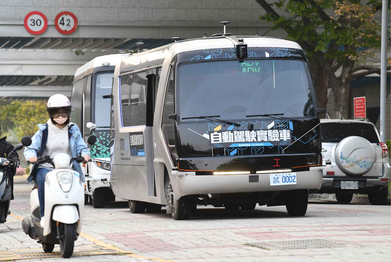 【文化科技智慧城】自駕巴士駛進日常   竹縣智慧交通新里程
