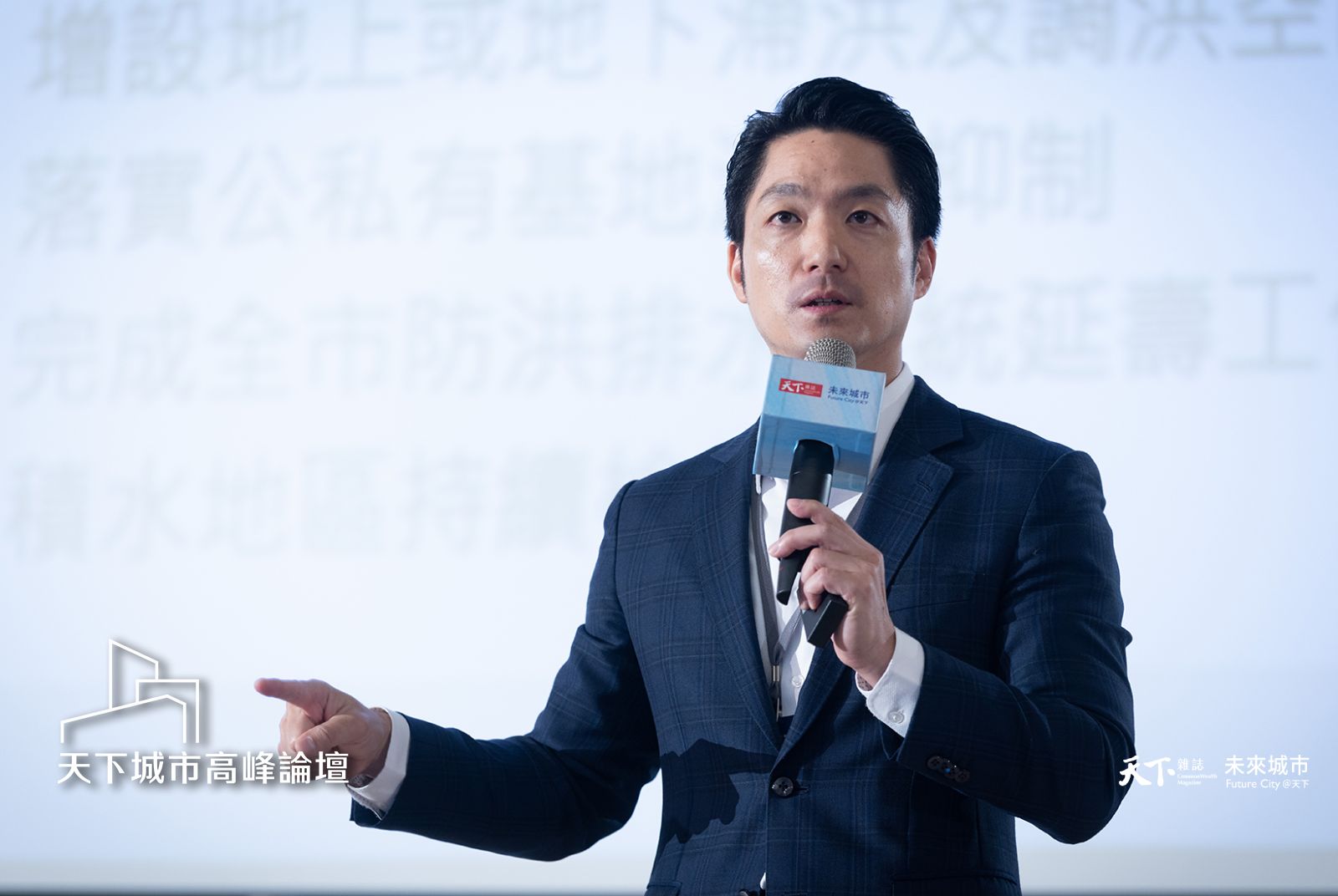 內湖塞車怎麼解？蔣萬安：接駁巴士、改變號誌，已減少13％旅運時間