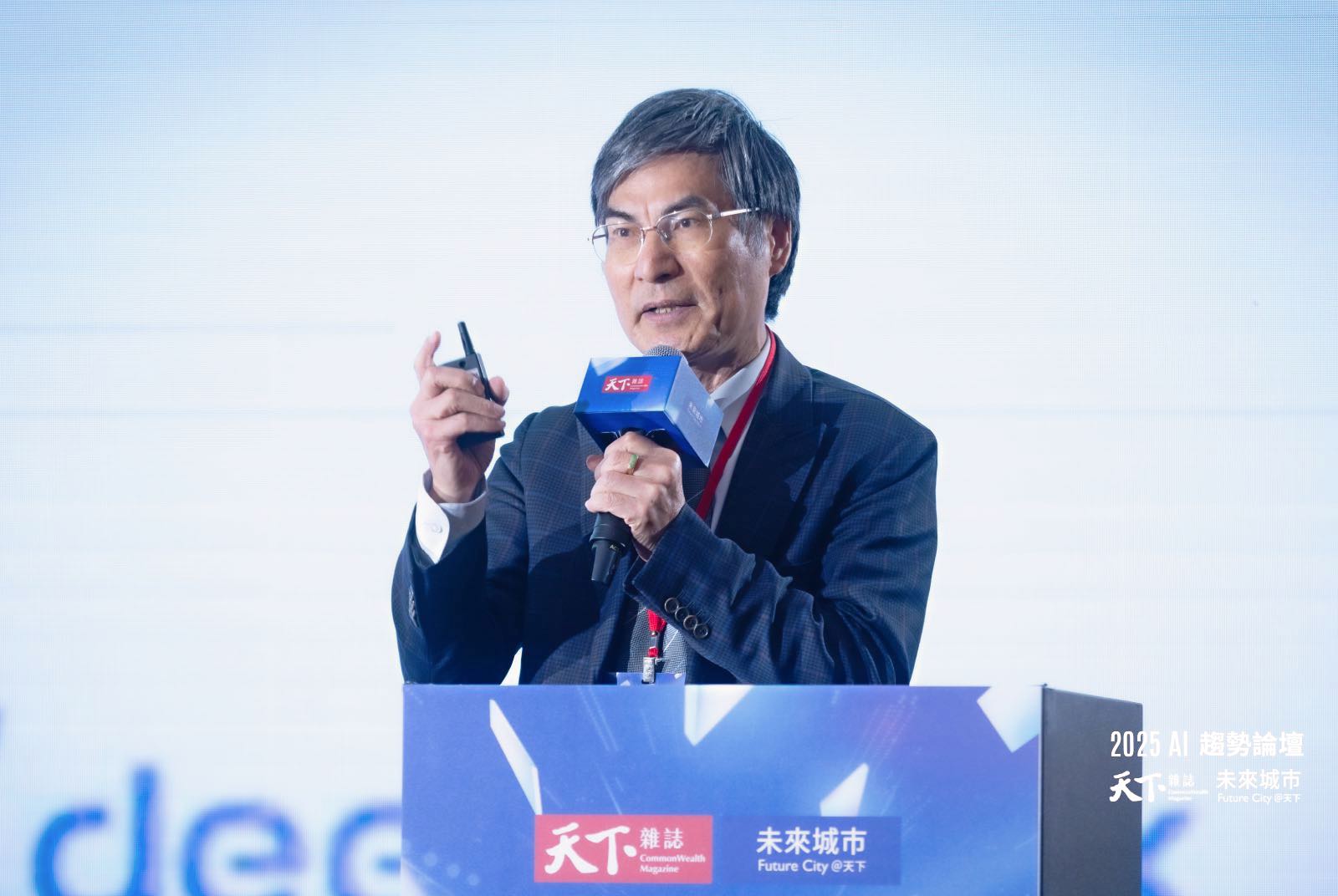將DeepSeek融進客製化邊緣AI：台灣未來10年新戰場
