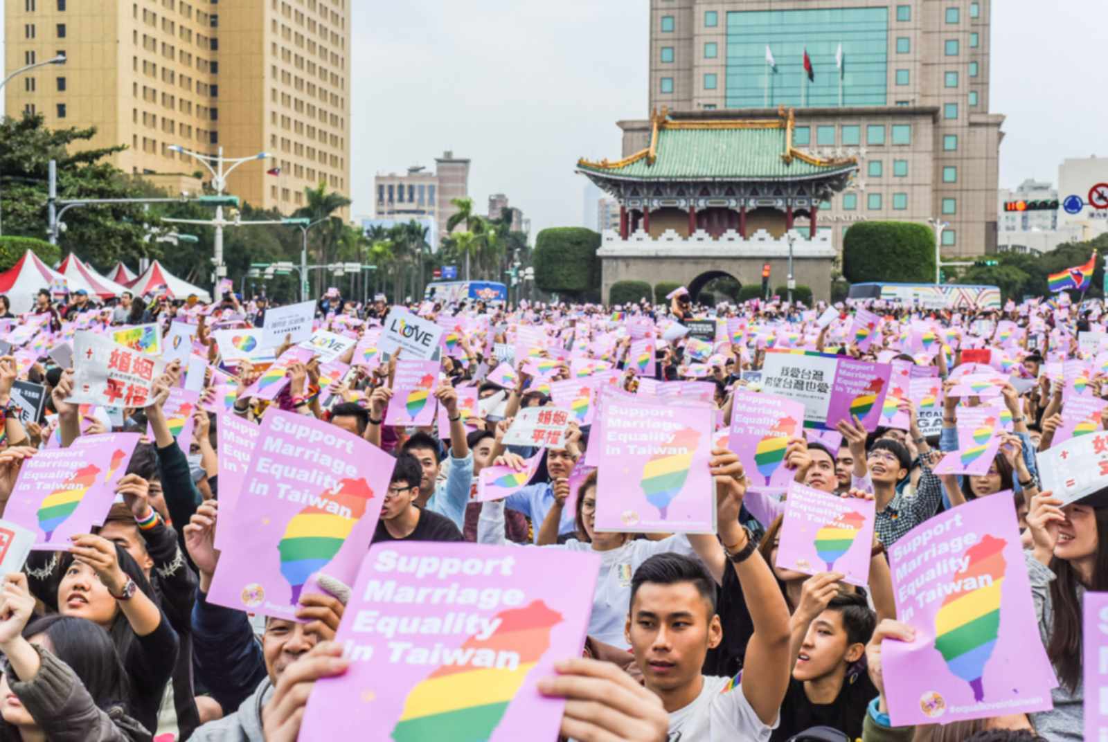 根據台灣現行同志婚姻法律，伴侶來自同婚合法地區才能在台登記。