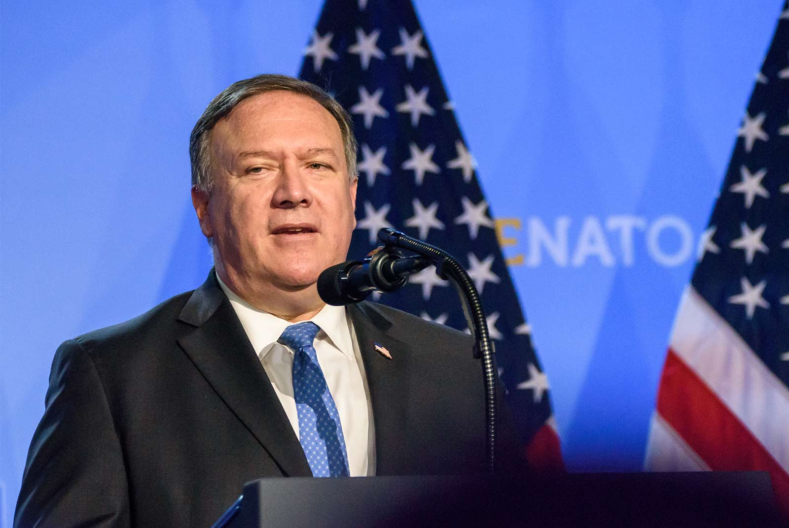 美國國務卿蓬佩奧（Mike Pompeo）宣布，美國將加強執行「清潔網路」（Clean Network）計劃，保護美國數據與公民安全。圖片來源：Shuttetstock