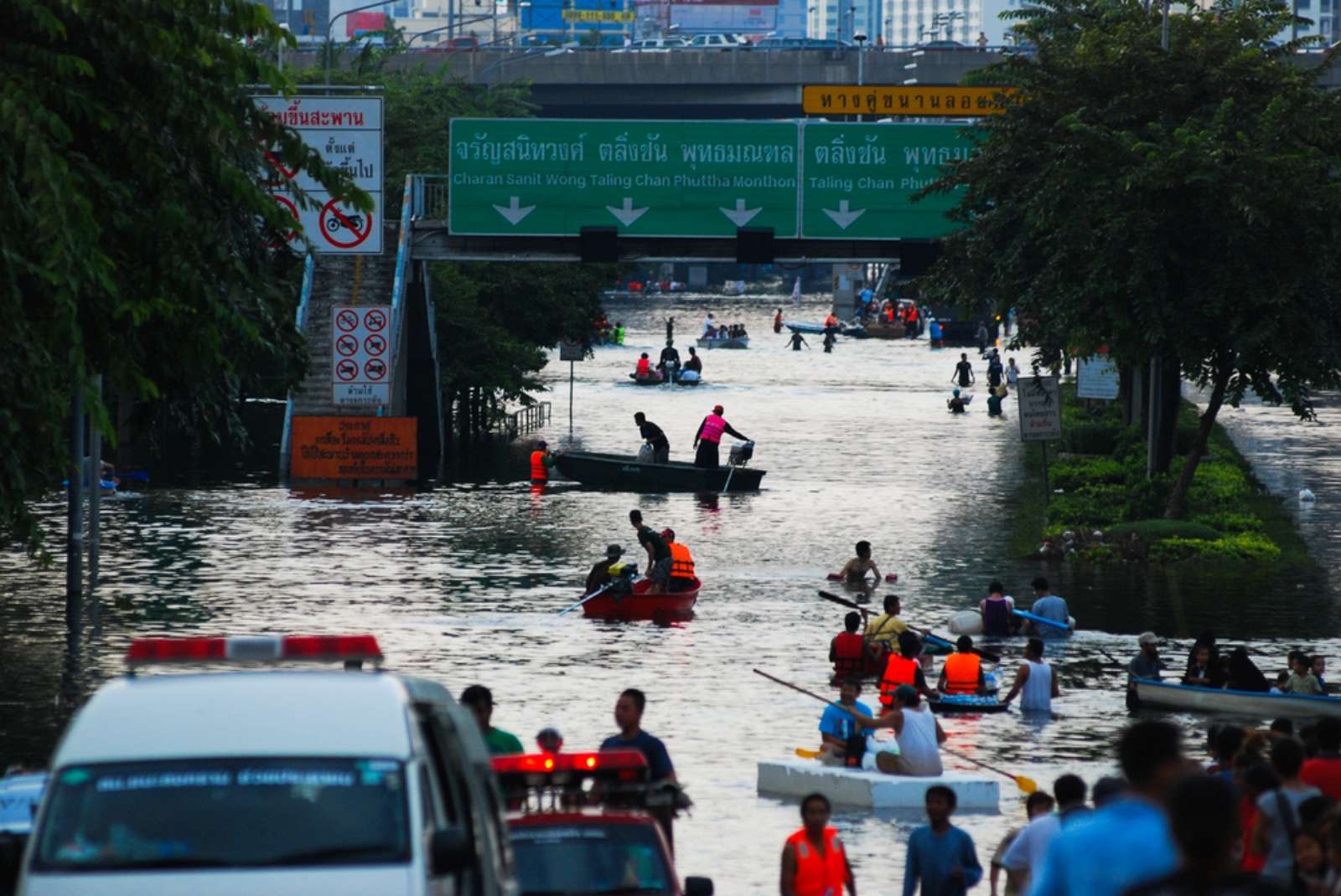 曼谷-2011-水災-泰國-貧富差距-城鄉差距-韌性城市-永續-SDGs-聯合國永續發展目標-極端氣候-洪水-旱災-住宅-建築