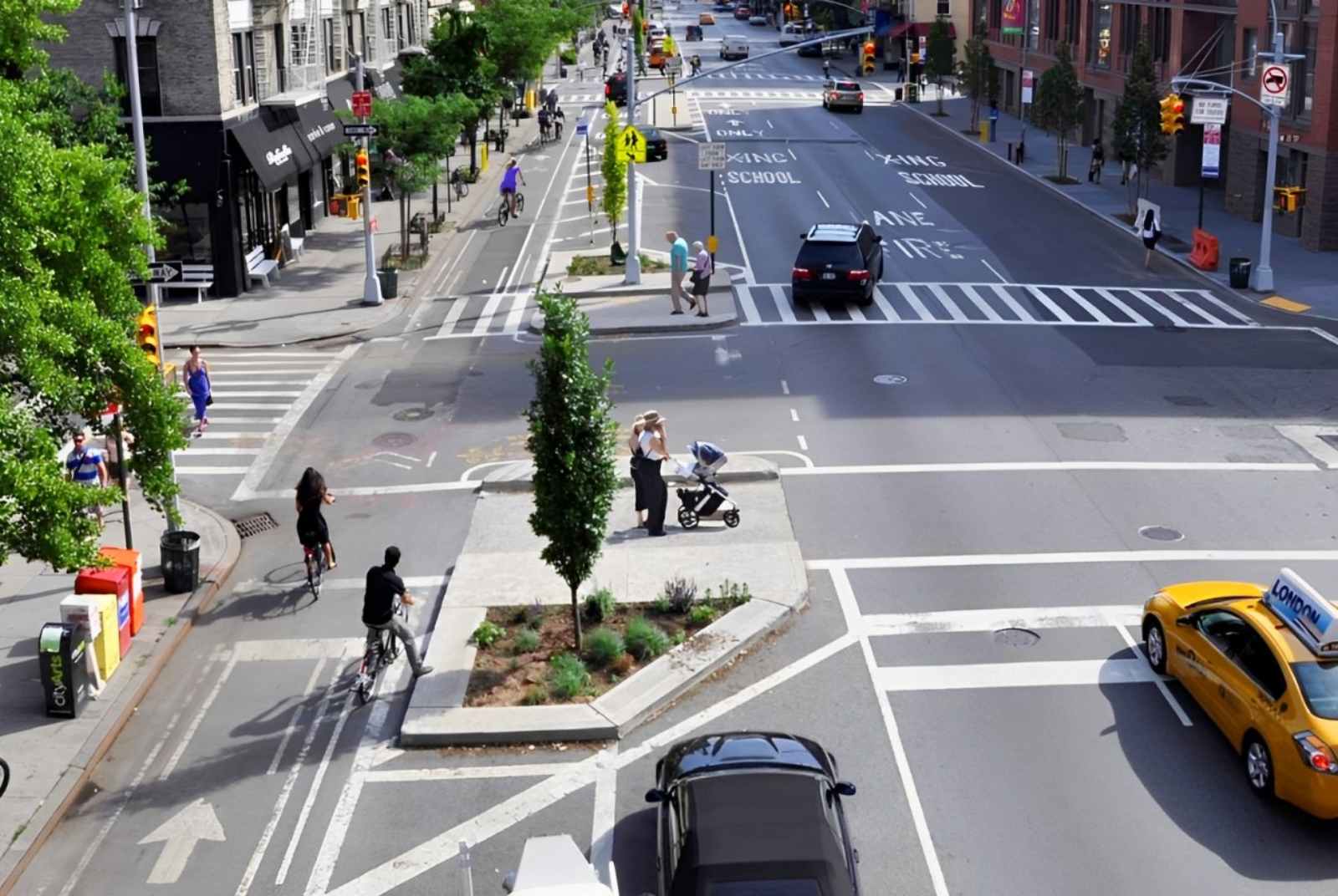New York-America-protected bike lane-行人-行人庇護島-零死亡願景-道路設計