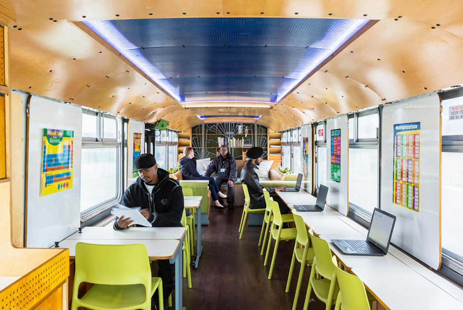 The School on Wheels-車上學校-移動教室-移動學校-林一平-教育