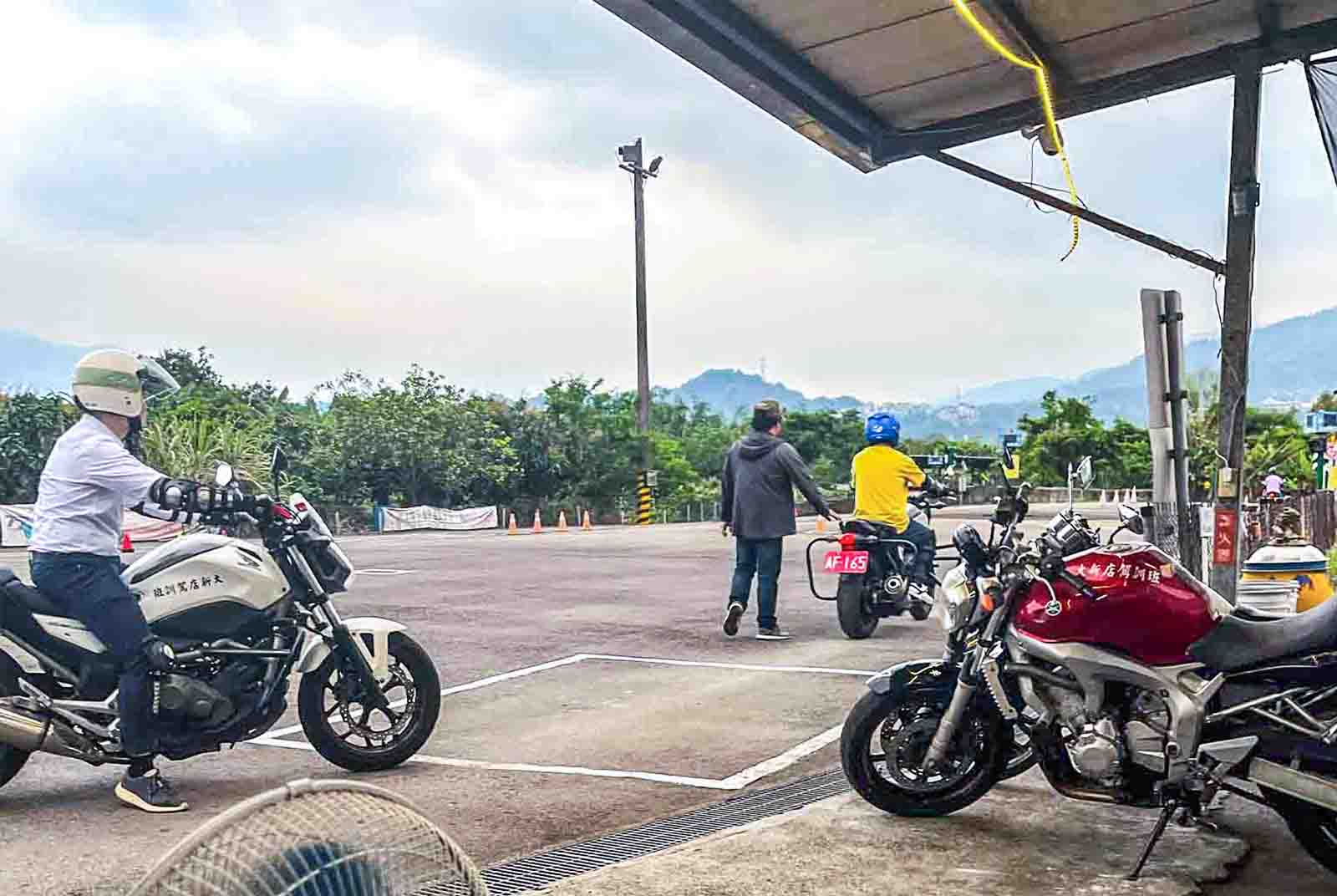 交通-台灣-機車-考駕照-無照駕駛-車禍-青少年-道路安全-駕駛教育-訓練-駕訓班-交通安全教育