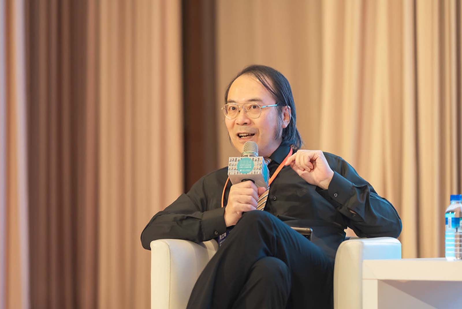 AI-人工智慧-主權AI-台灣-大型語言模型-TAIDE-台灣人工智慧學校-人工智慧年會-李育杰-許永真-簡立峰-政府