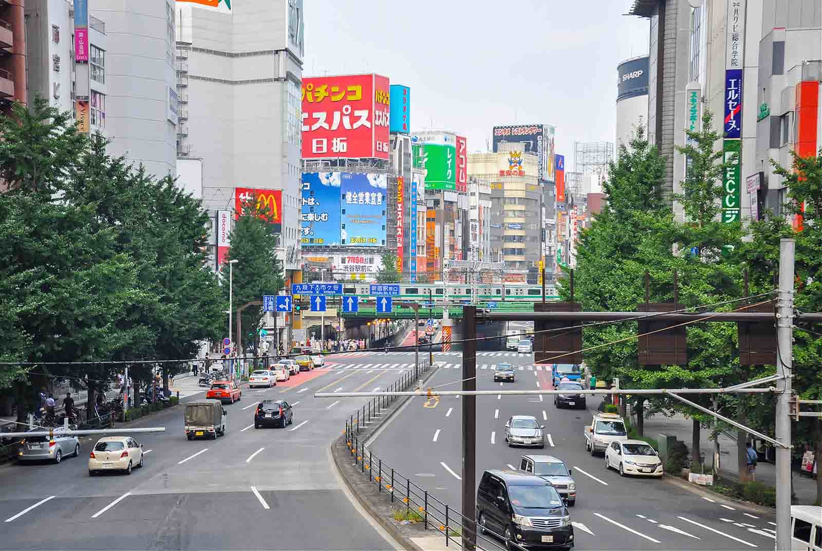 日本-交通-車本交通-車輛霸權-交通事故-車禍-超速-速度限制-高速公路-道路安全-危險駕駛