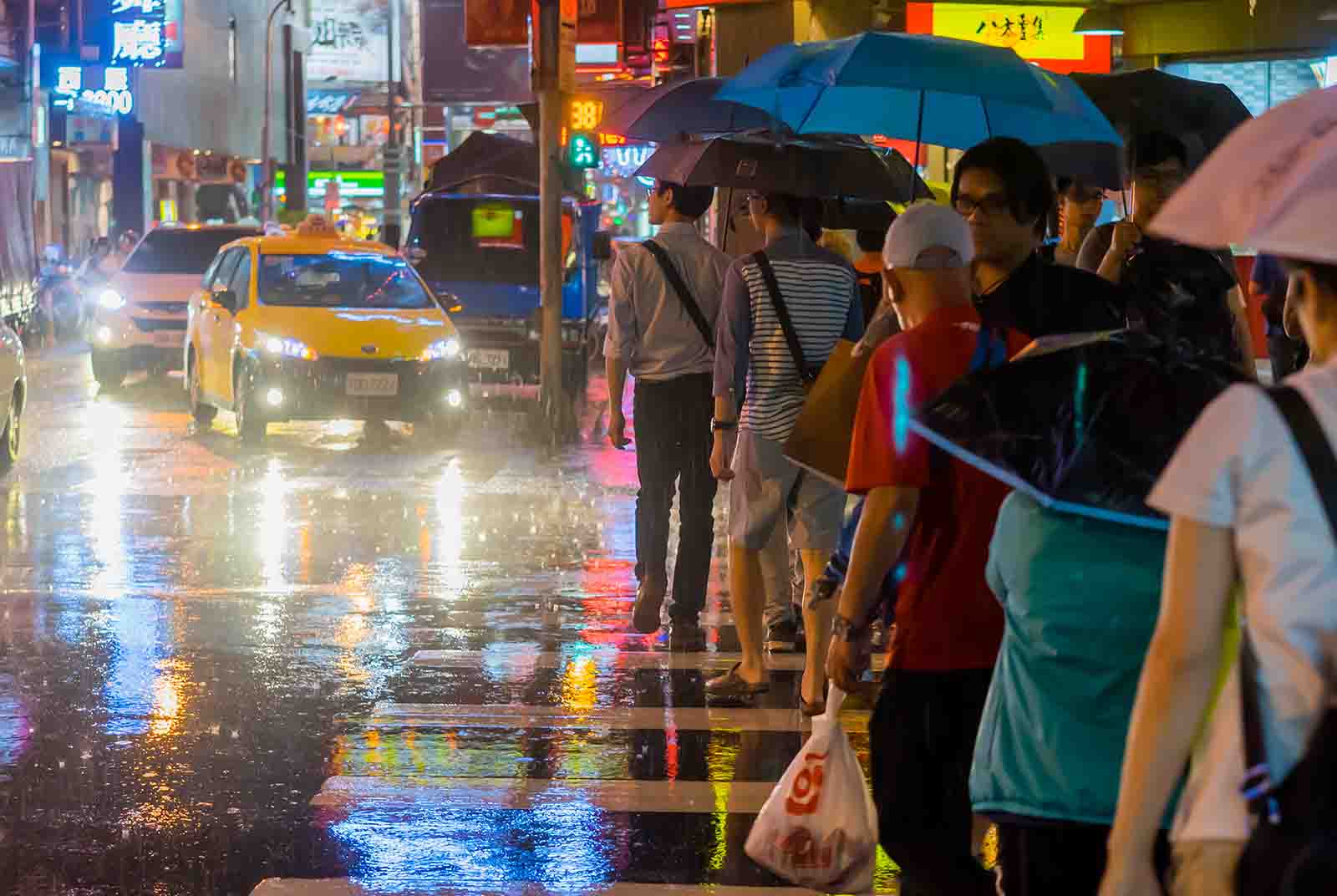 台北市-盆地-淹水-防洪-敦北地下大排-水患-水災-承洪韌性-蔣萬安-排水設施-降雨-颱風-松山-小巨蛋