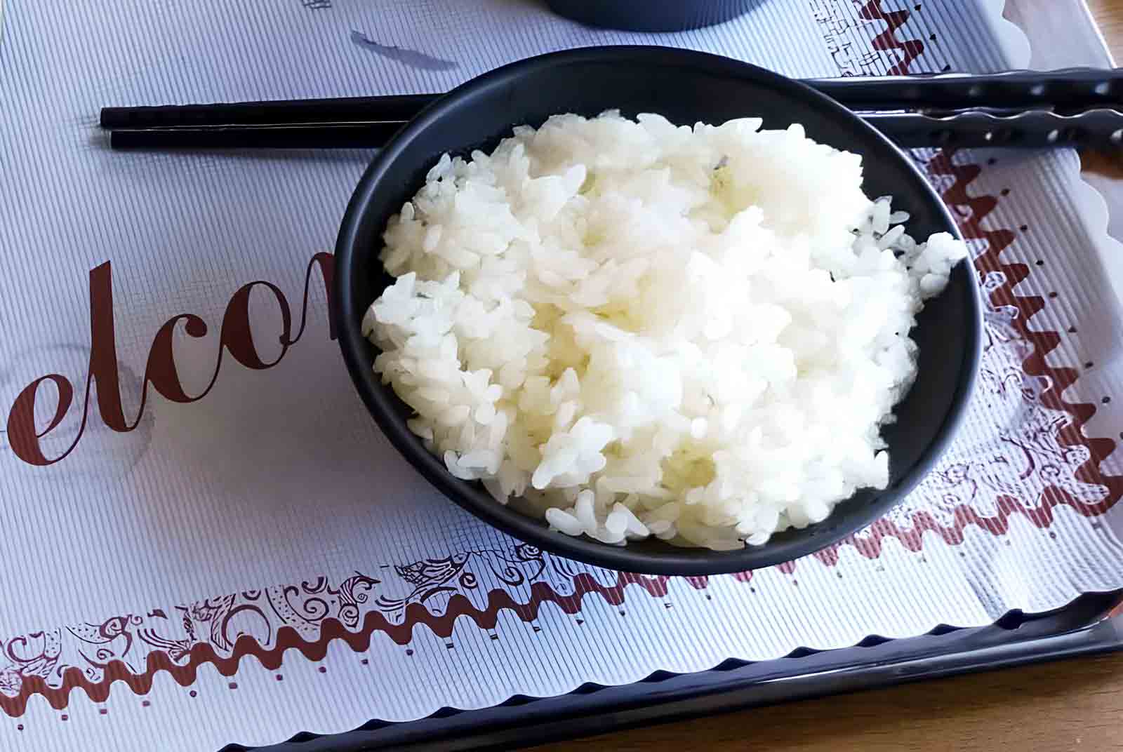 智慧物聯網-物聯網-滷肉飯-台灣美食-生成式AI-科技-智慧電鍋-米飯-台灣小吃-城市行銷-肉燥-個性化推薦