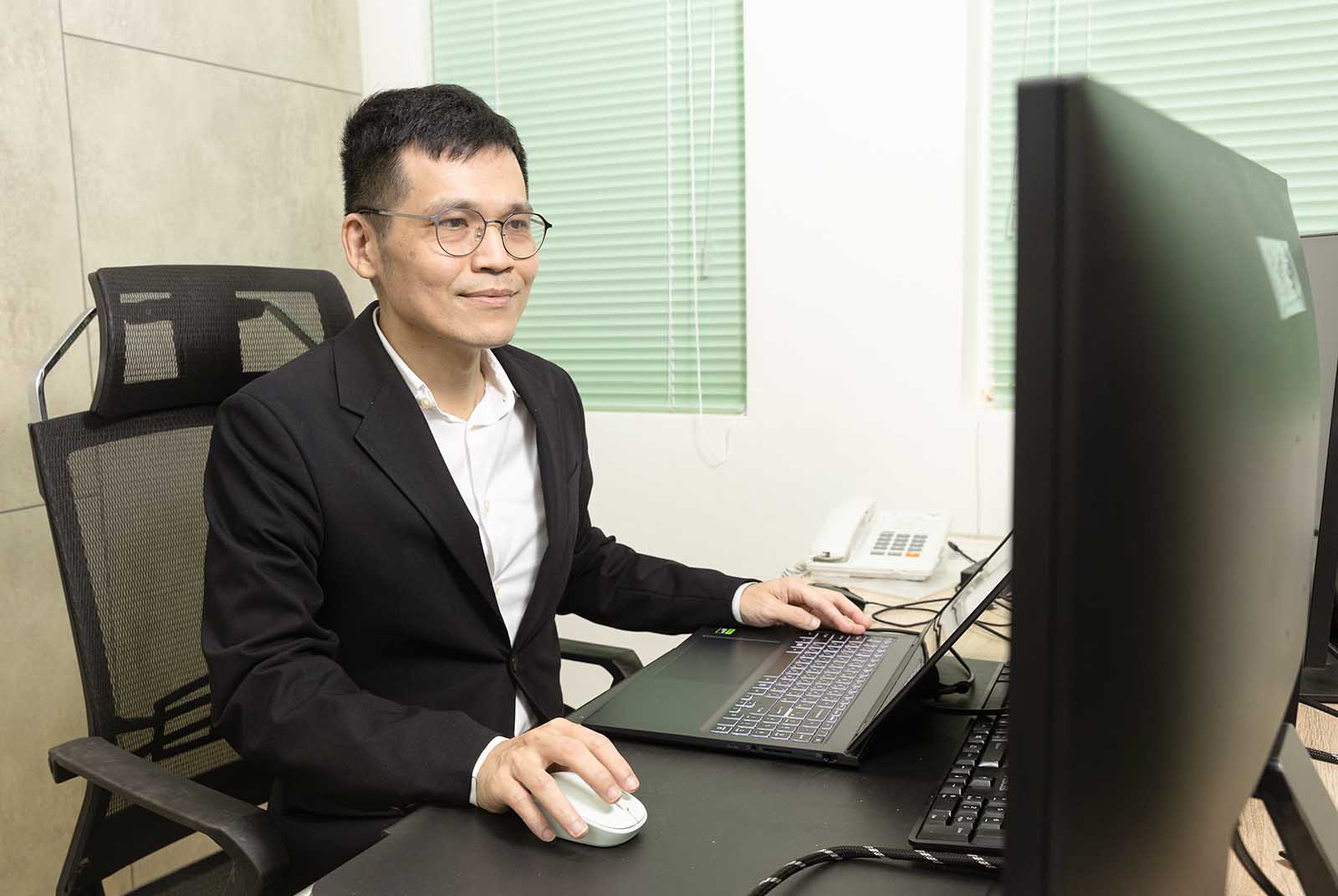 AI-教育-文組-資料偏誤-跨域合作-數位人文-蔡宗翰-百工百業-華語教學-作文批改-TAIDE模型-Python