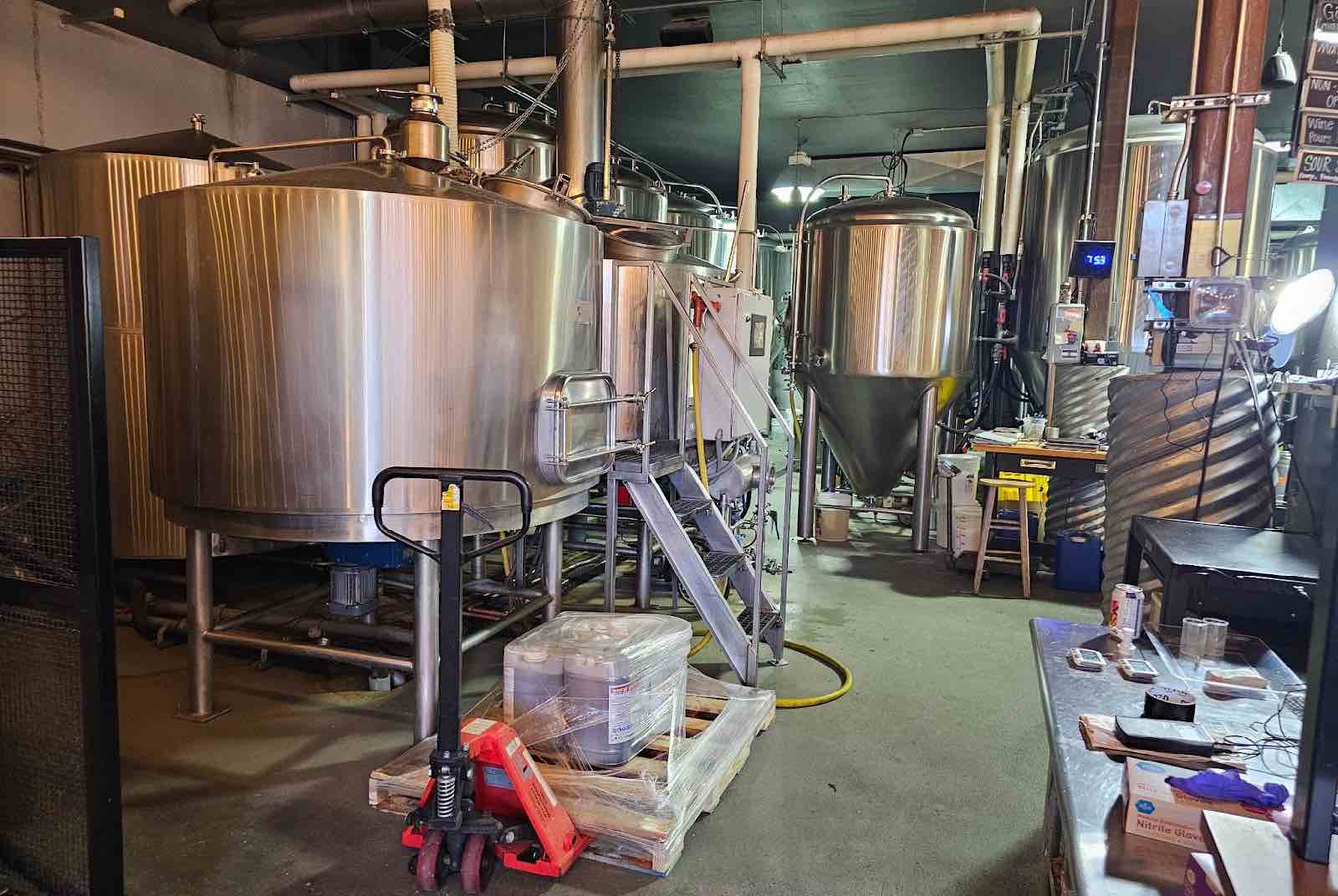 西雅圖-地下酒吧-巴拉德社區-聖杯釀酒廠-林一平-啤酒-釀酒技術-啤酒歷史