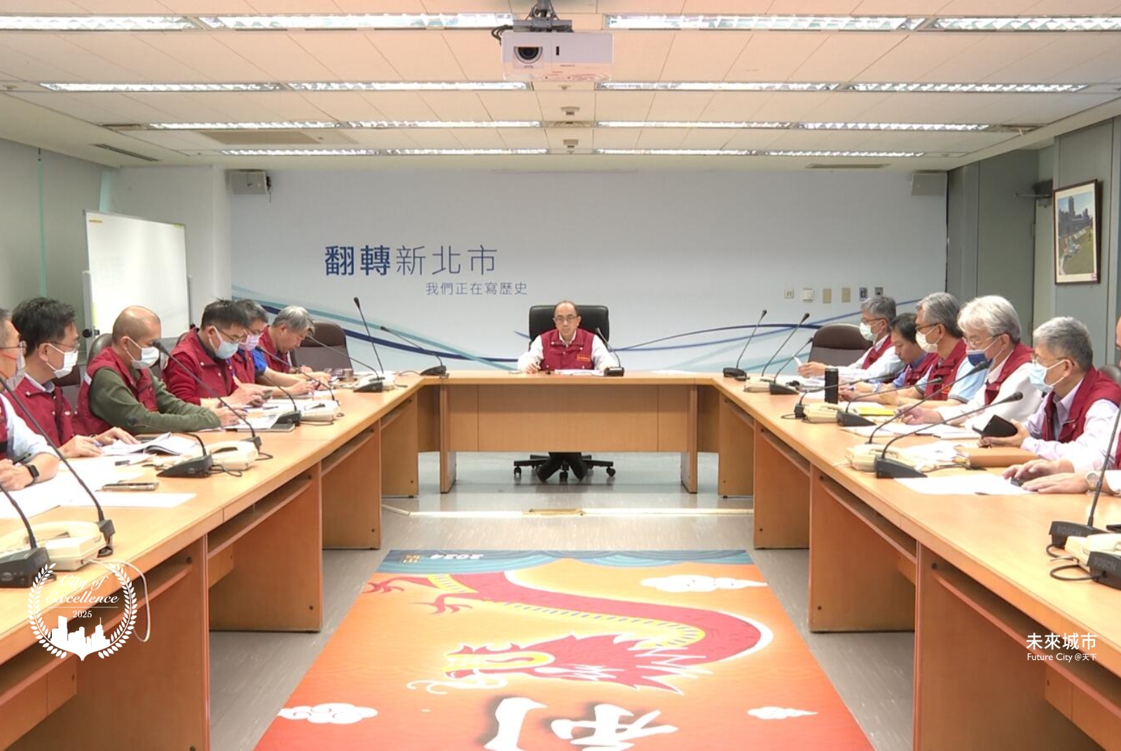 新北市水利局整合淹水感應器、水位計、CCTV等資訊，並建立府內合作機制，將防汛應變時間縮短一小時以上。圖片來源：新北市水利局