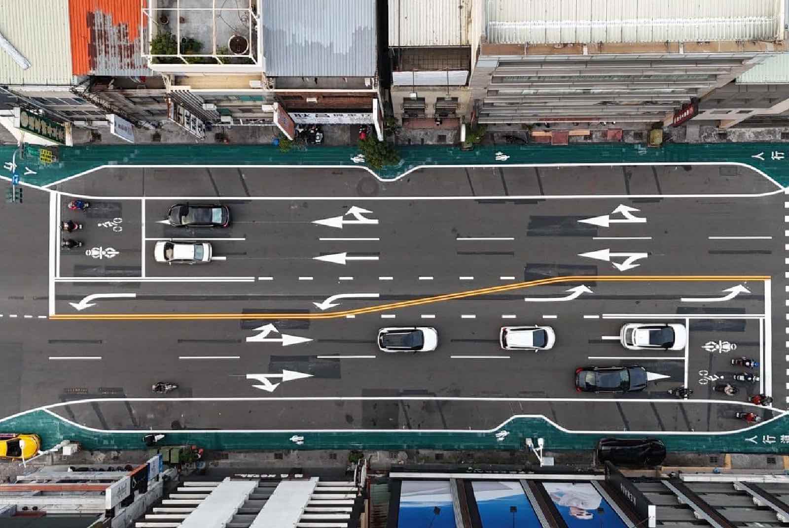 高雄-人行道-道路建設-安全-交通-行人-路權-城市-高雄市交通局
