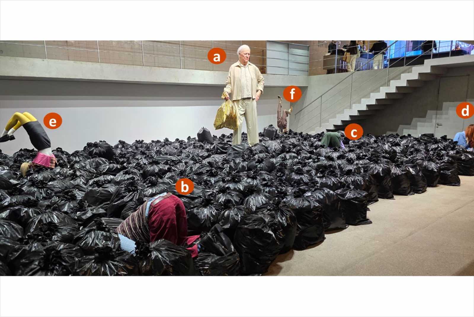 機械裝置-裝置藝術-首爾-觀念藝術-人機界限-廢棄物隱喻-雕塑-HAUS NOWHERE-哲學思考-韓國